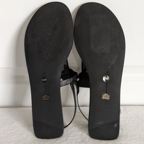 Mercedes Castillo Leather T-Strap Thong Sandal Flat Black Silver EU40 10 NWOB - Picture 13 of 15